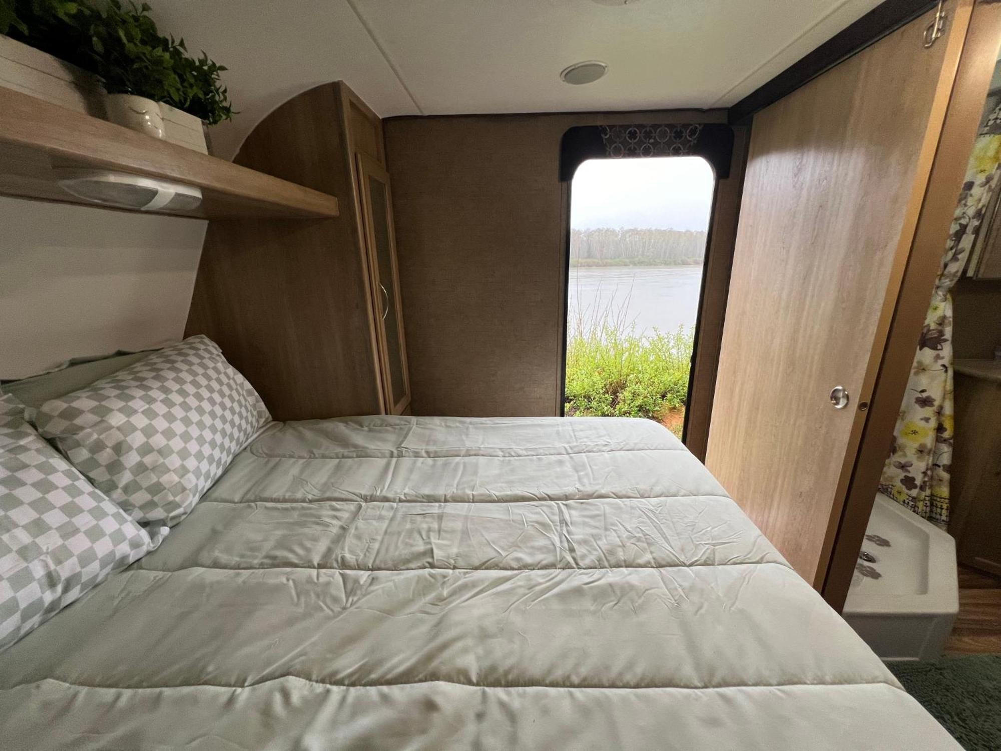 Hotel Surfside Glamping Camper Klamath Esterno foto