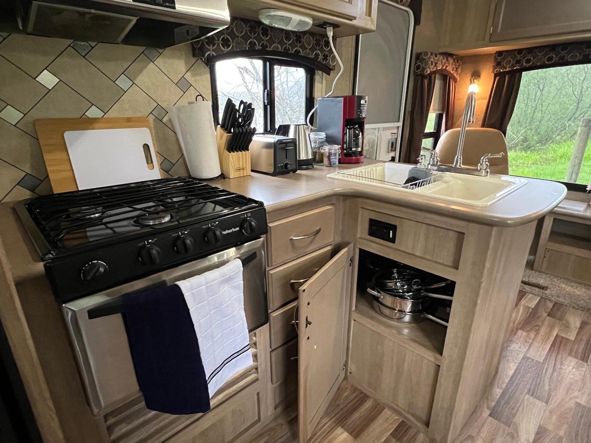 Hotel Surfside Glamping Camper Klamath Esterno foto