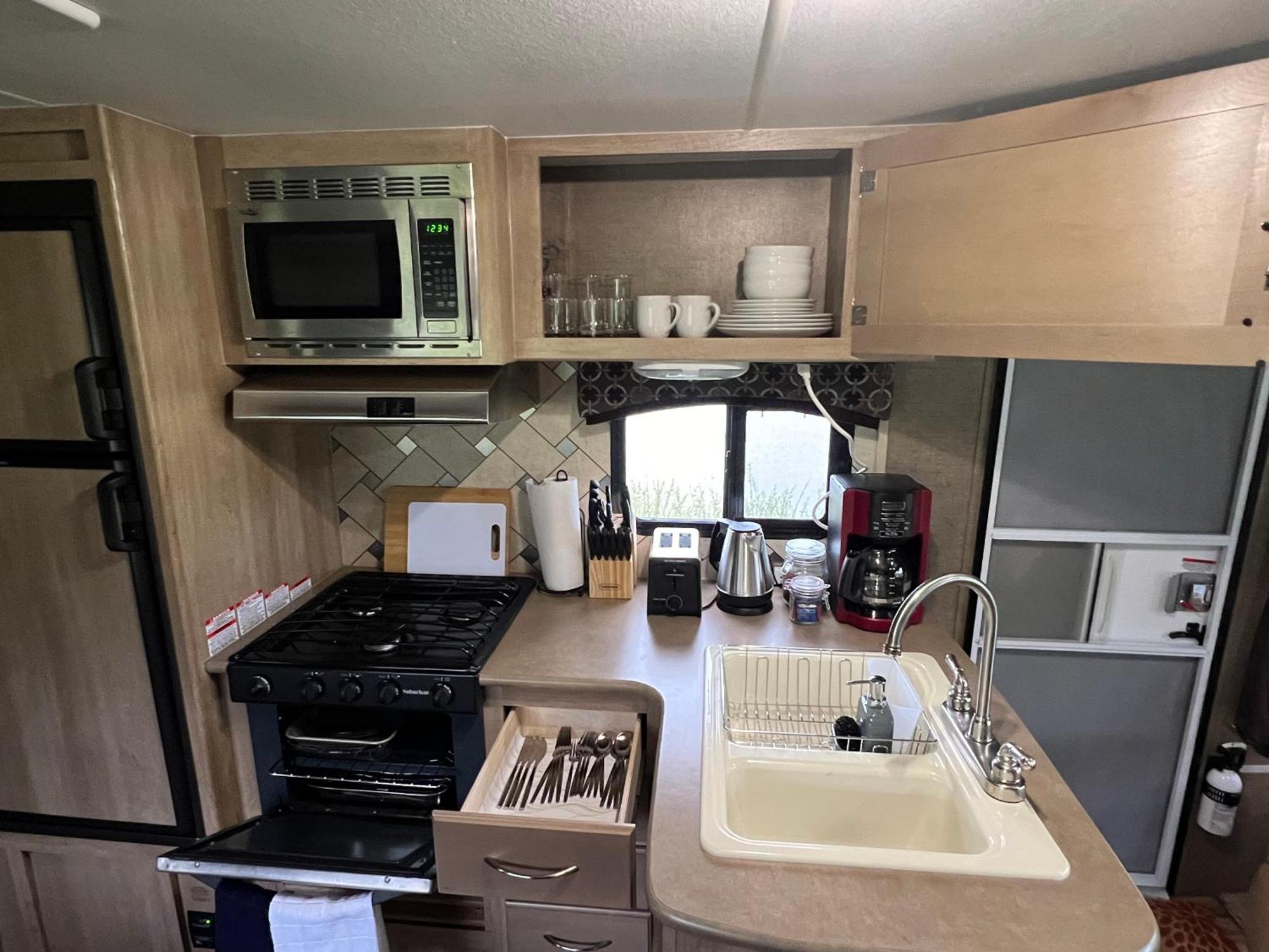 Hotel Surfside Glamping Camper Klamath Esterno foto