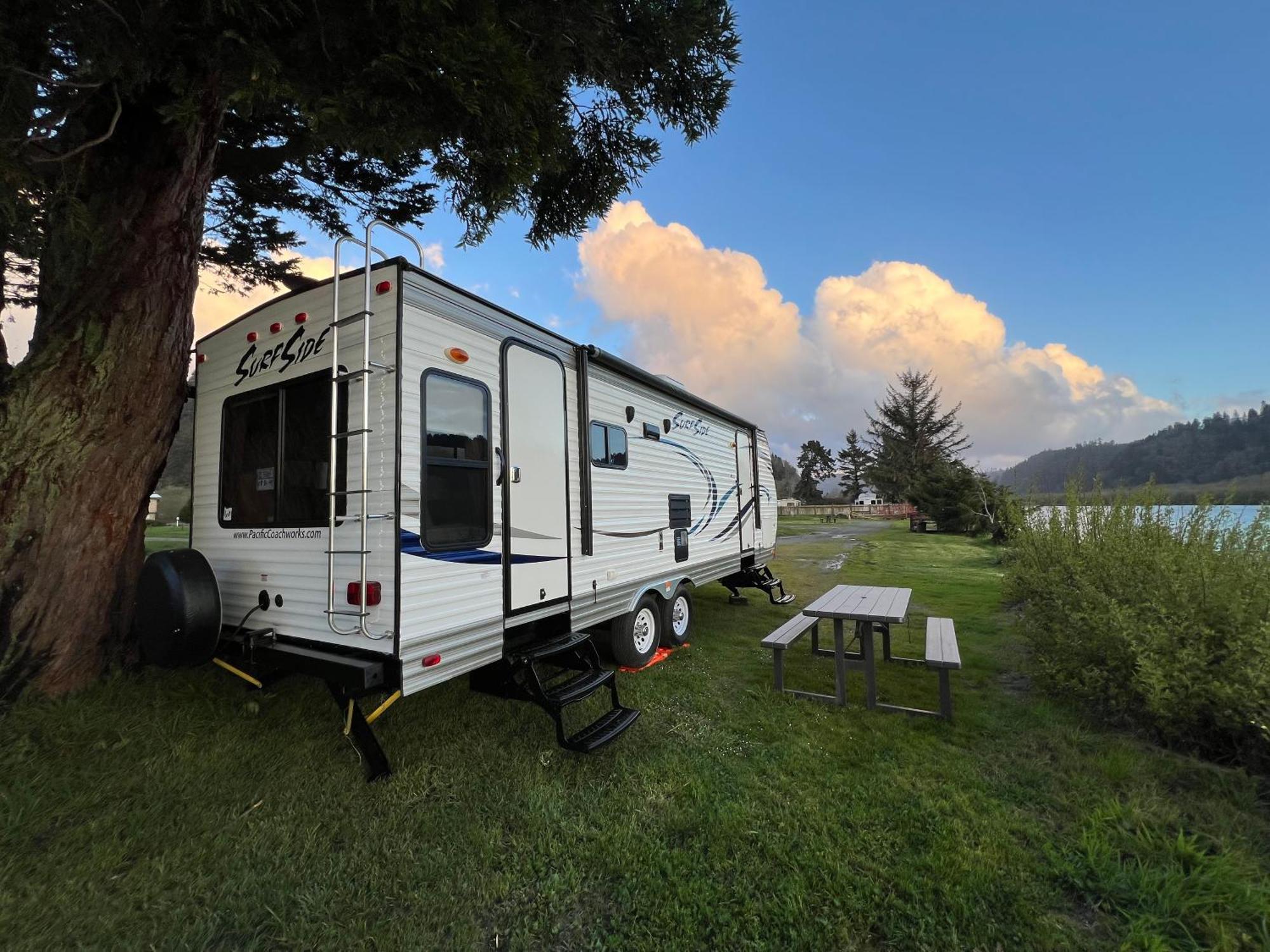 Hotel Surfside Glamping Camper Klamath Esterno foto